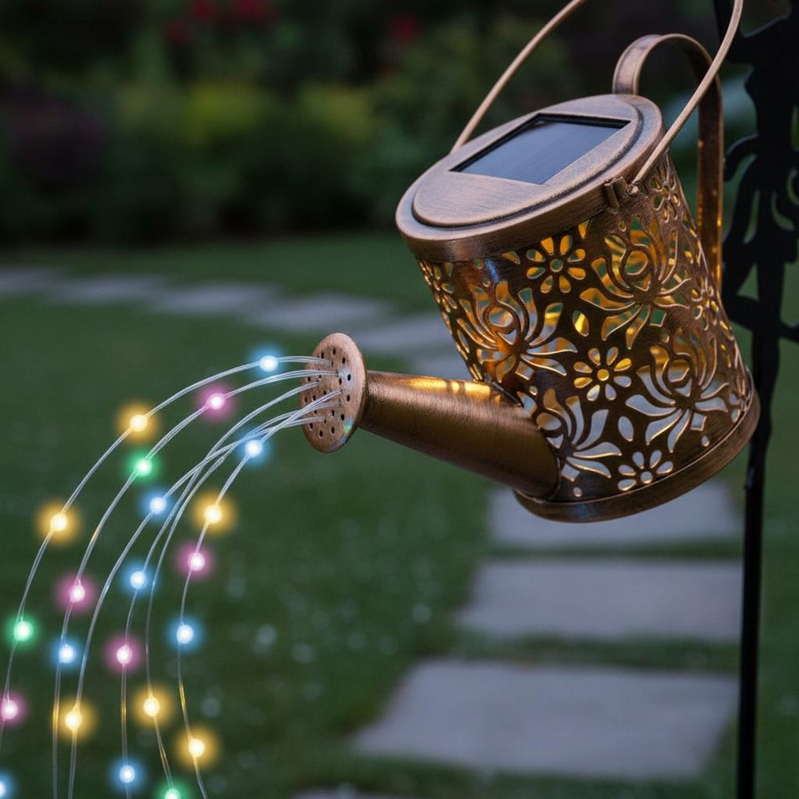 ضوء رشاش مياه يعمل بالطاقة الش - مراجعة Yard Lighting Decor وسعره
