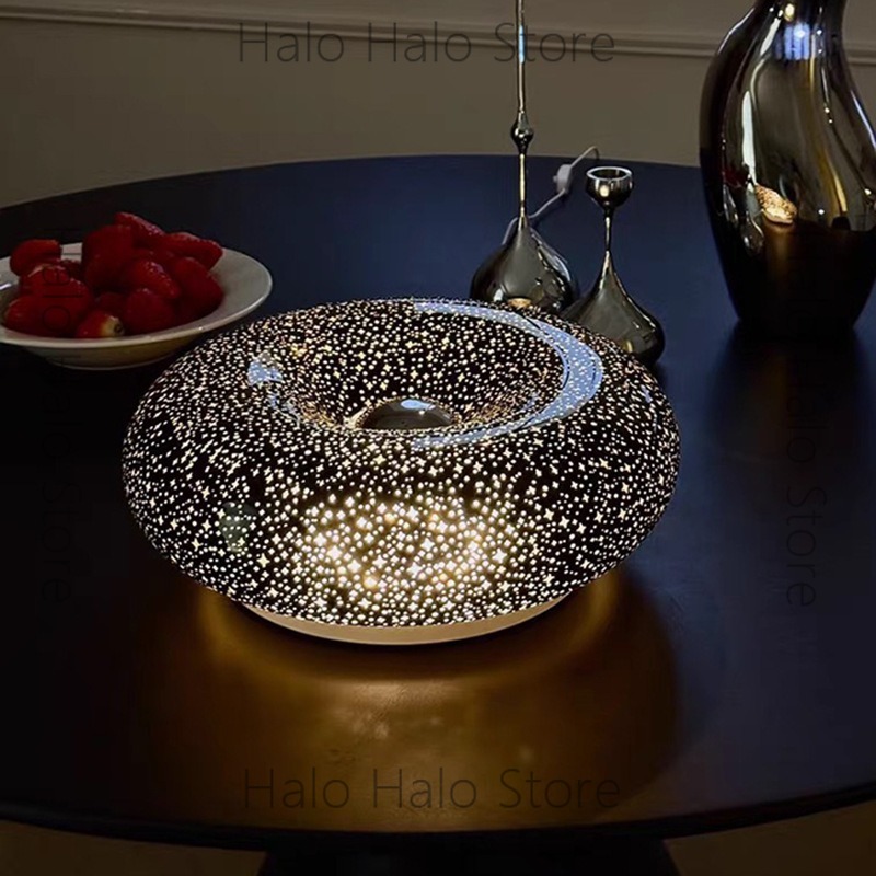 مصباح مكتب على شكل دونات برتقا - مراجعة Orange Lighting Decor وسعره